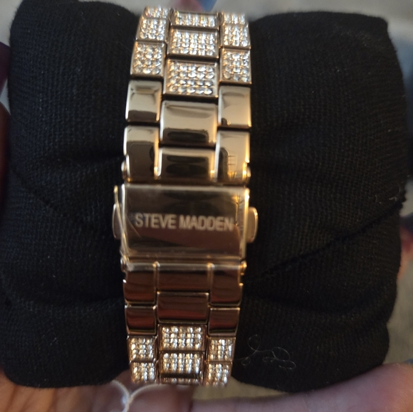 NWT Steve Madden NYC Rose Gold and Multicolor Crystal Womens Watch - Picture 5 of 13